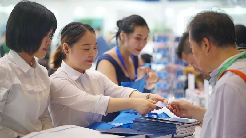 智慧應(yīng)用，賦能教學(xué)|奧威亞智慧教學(xué)解決方案驚艷普教展