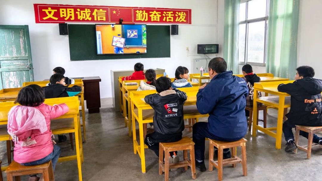 積極響應時代政策，奧威亞“全連接”生態(tài)助推教育信息化發(fā)展