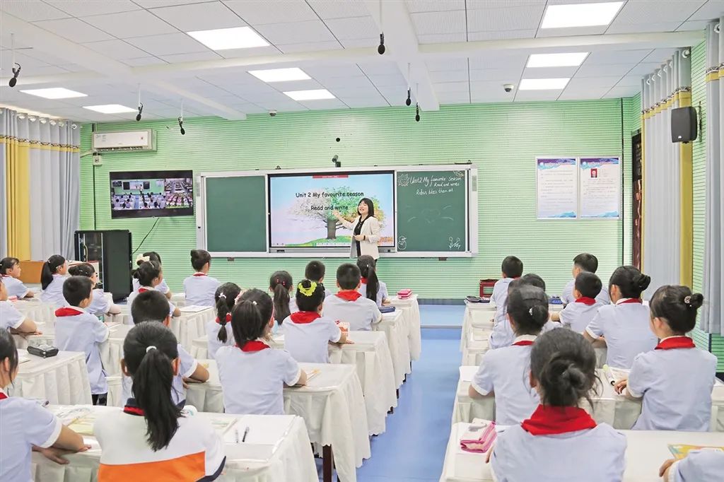 城關(guān)二小與中池小學、曾溪小學開展互動課堂.jpg