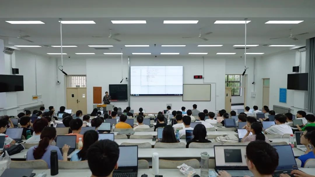 智慧教室解鎖課堂新模式，山東大學(xué)引領(lǐng)教育數(shù)字化潮流